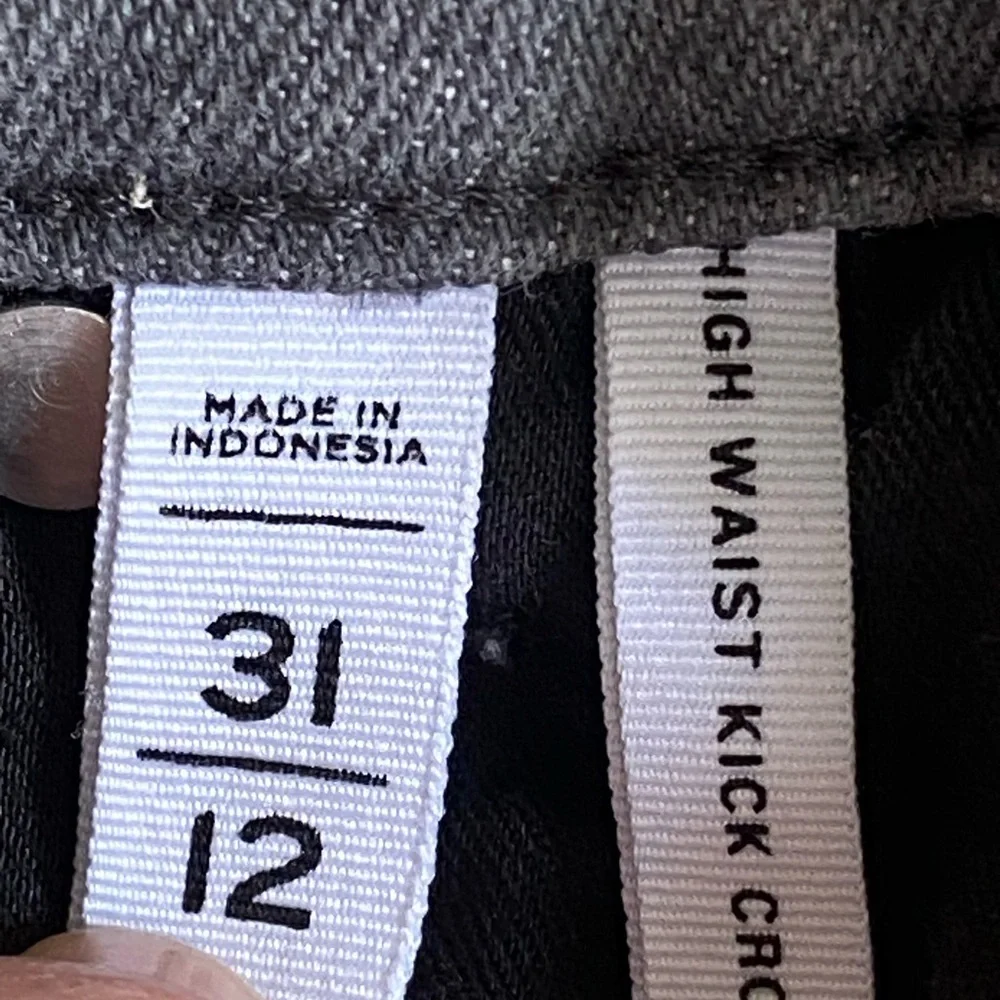 Adorable Loft High Wasted KickcropJeans - Picture 7 of 7